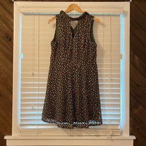 XL Forrest green dress with lace floral pattern